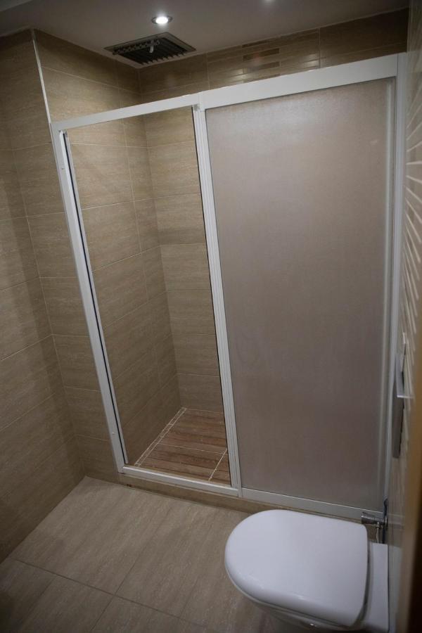Garden Hill Hotel อิสตันบูล ภายนอก รูปภาพ