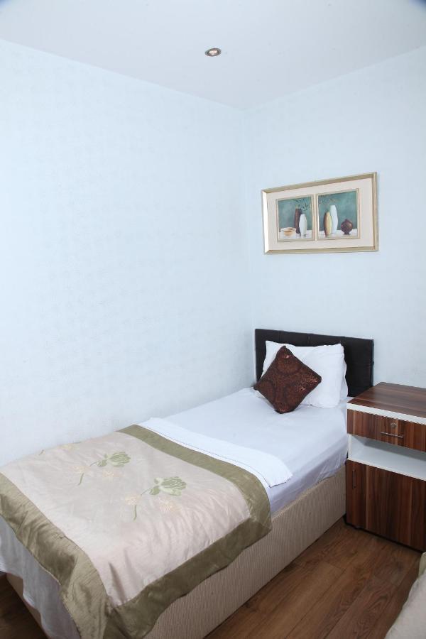 Garden Hill Hotel อิสตันบูล ภายนอก รูปภาพ