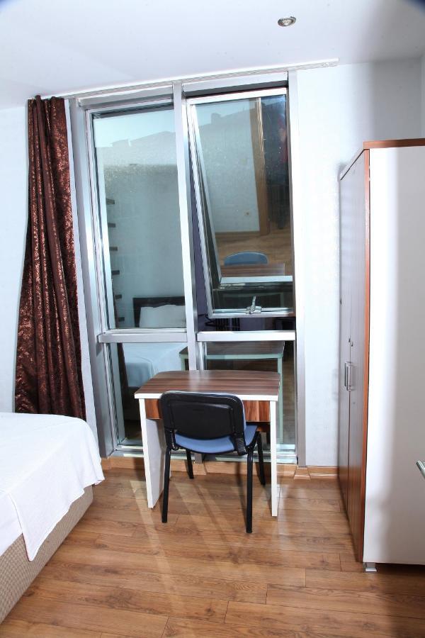 Garden Hill Hotel อิสตันบูล ภายนอก รูปภาพ