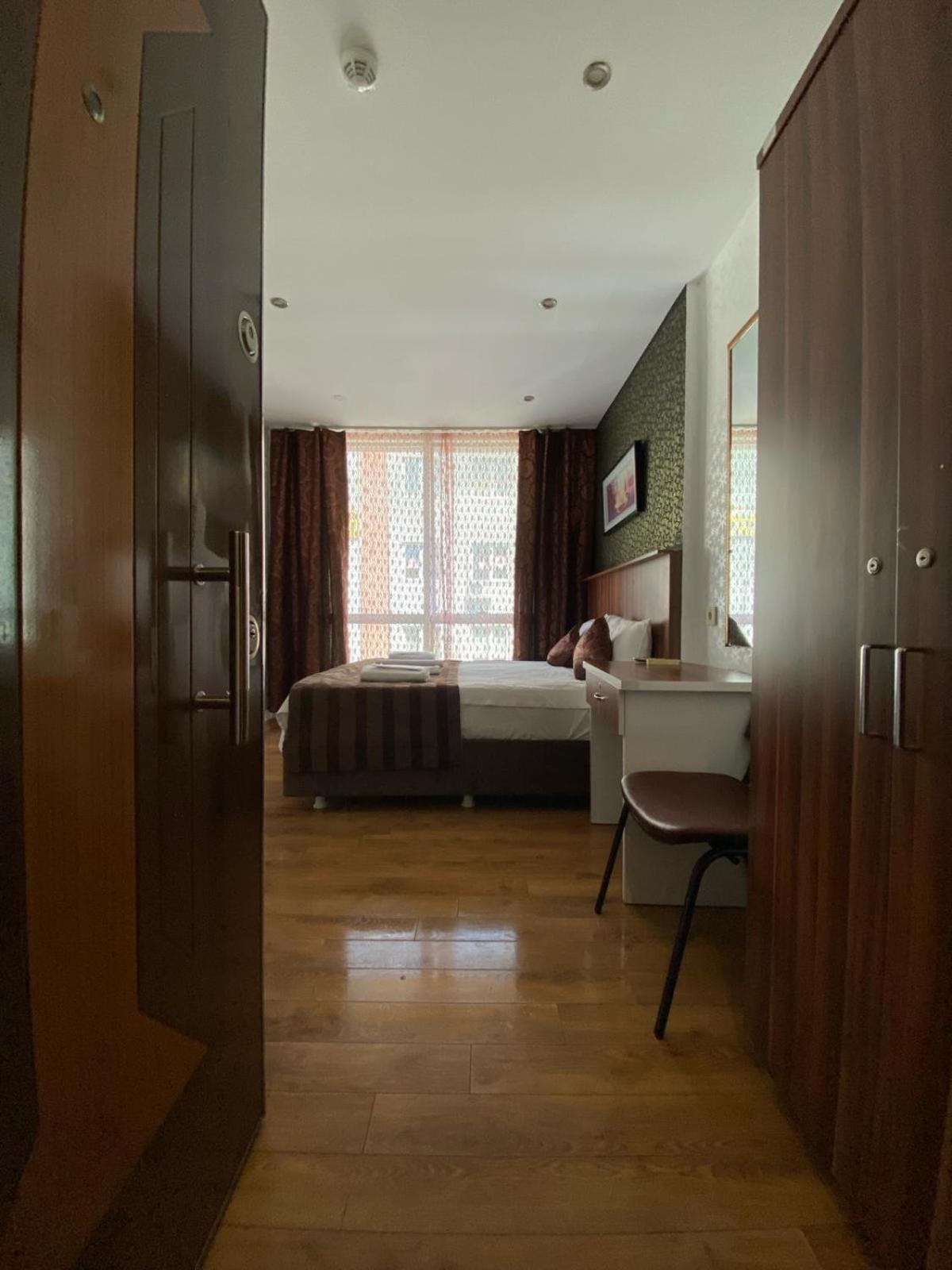 Garden Hill Hotel อิสตันบูล ภายนอก รูปภาพ