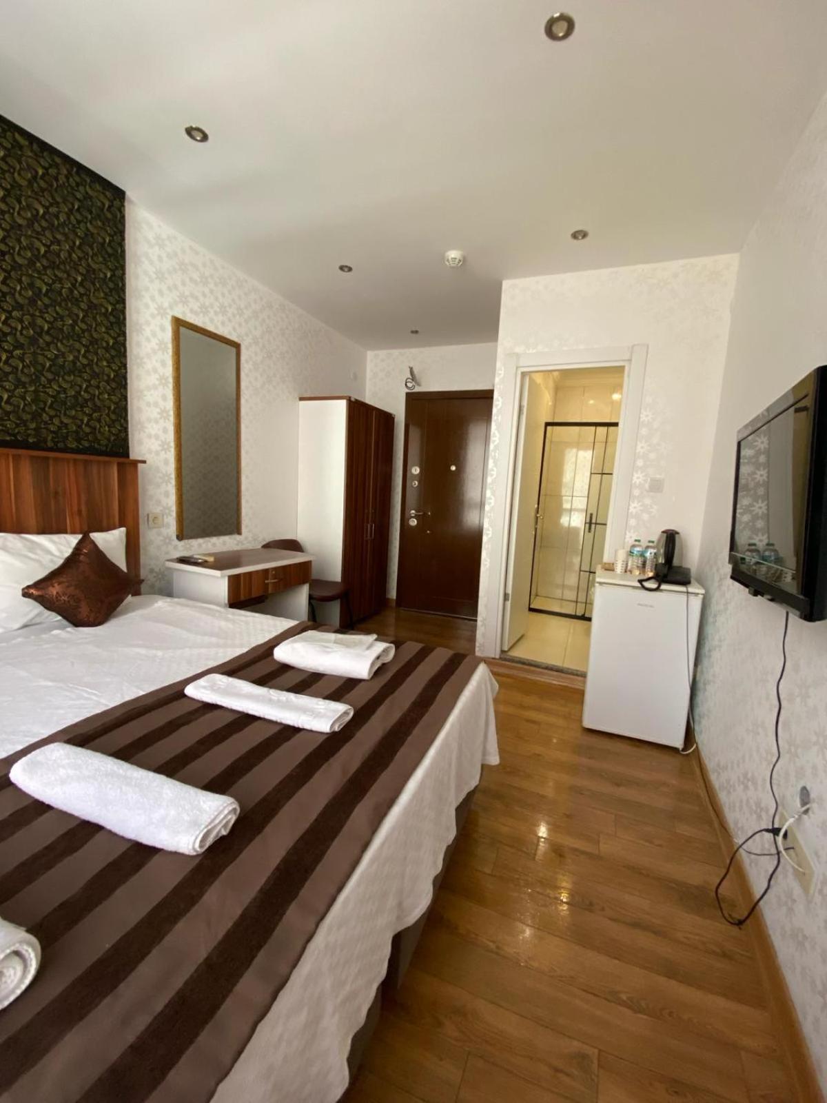 Garden Hill Hotel อิสตันบูล ภายนอก รูปภาพ